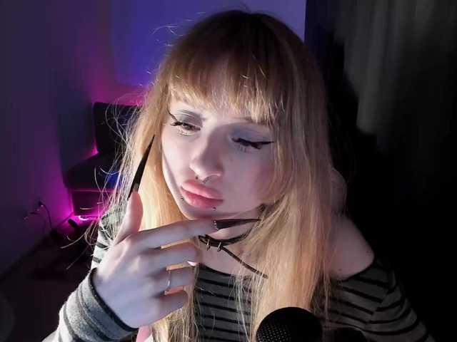 mnepohuyy's BongaCams show and profile