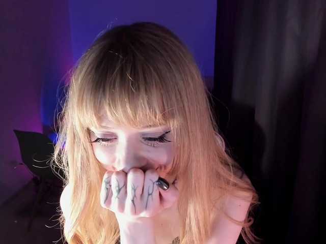 mnepohuyy's BongaCams profile