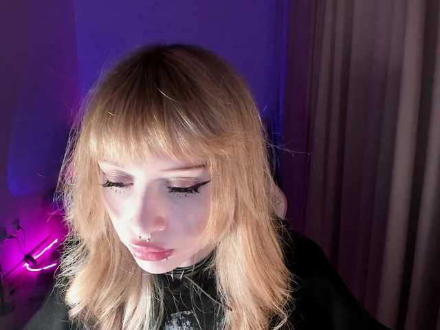 mnepohuyy's BongaCams show and profile