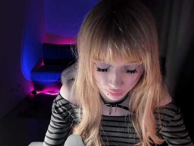 mnepohuyy's BongaCams show and profile