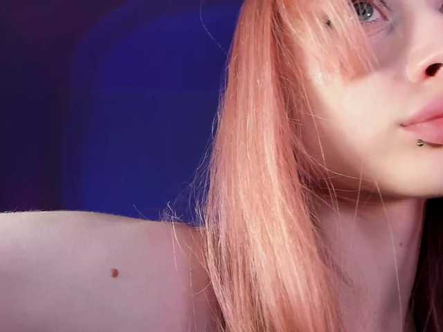 mnepohuyy's BongaCams show and profile