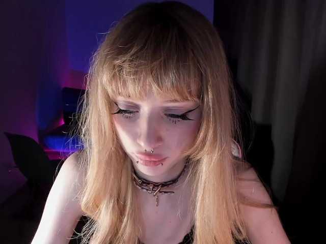 mnepohuyy's BongaCams show and profile