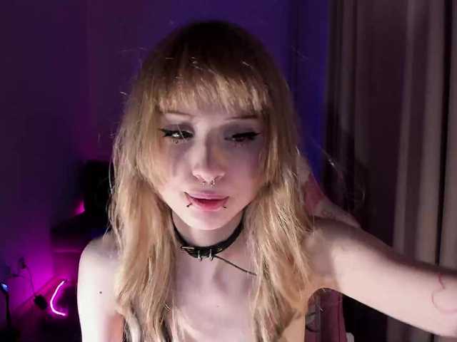 mnepohuyy's BongaCams show and profile