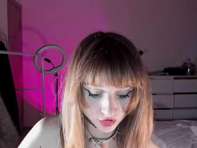 mnepohuyy from BongaCams is Freechat