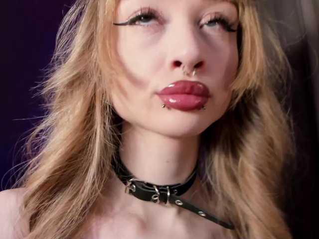 mnepohuyy from BongaCams is Freechat