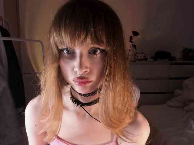 mnepohuyy webcam