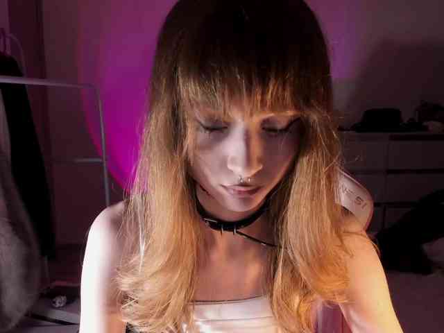 mnepohuyy webcam