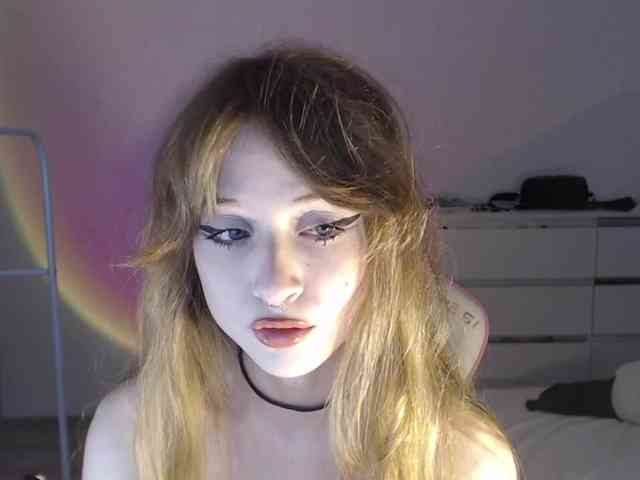 mnepohuyy webcam
