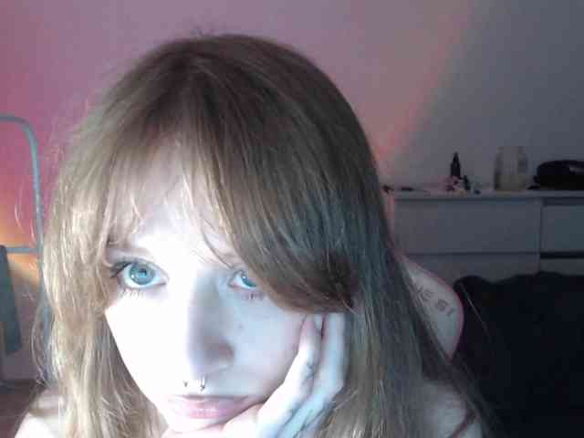 mnepohuyy webcam