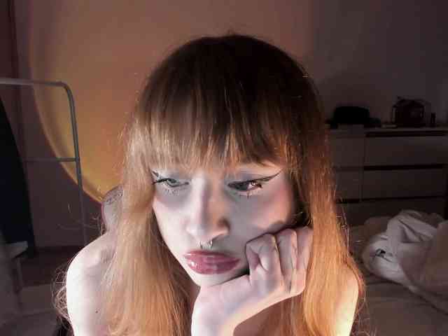 mnepohuyy webcam