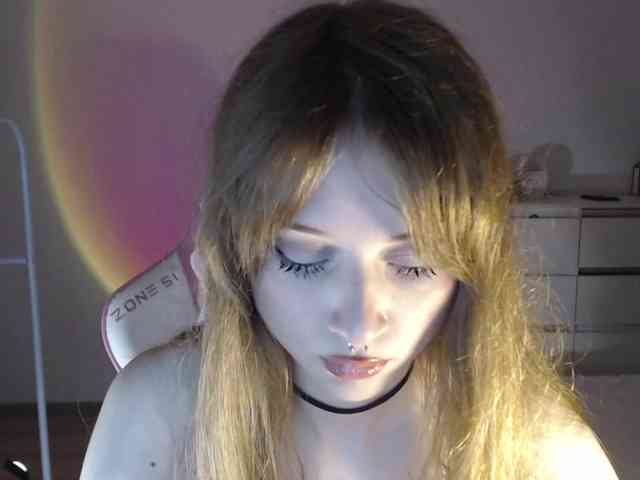 mnepohuyy webcam