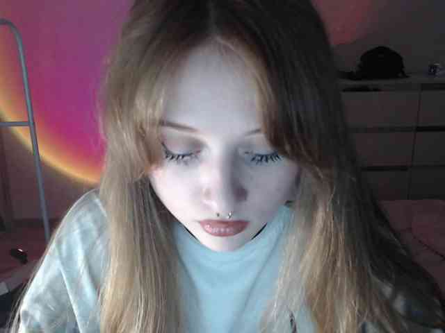 mnepohuyy webcam