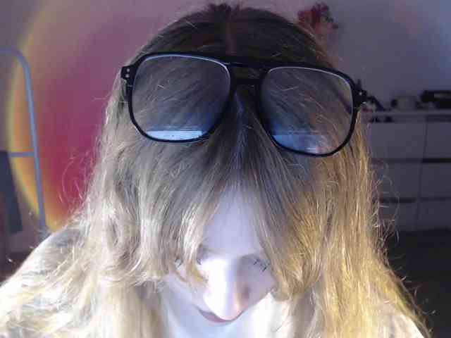 mnepohuyy webcam