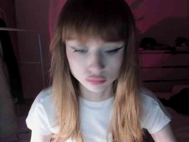 mnepohuyy webcam