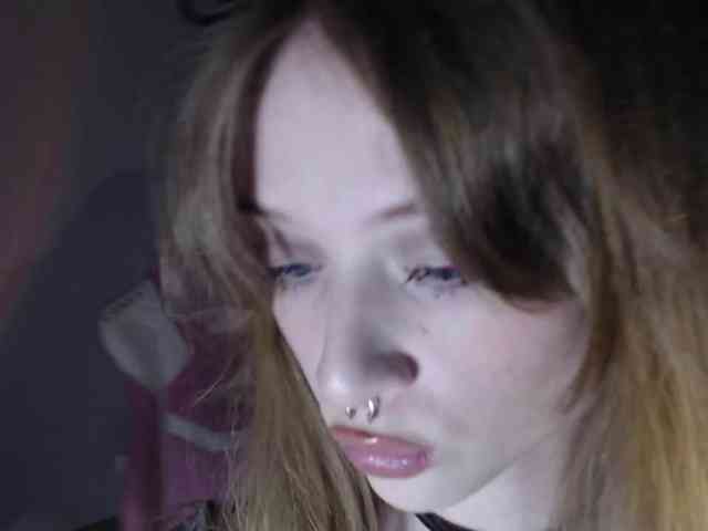 mnepohuyy webcam