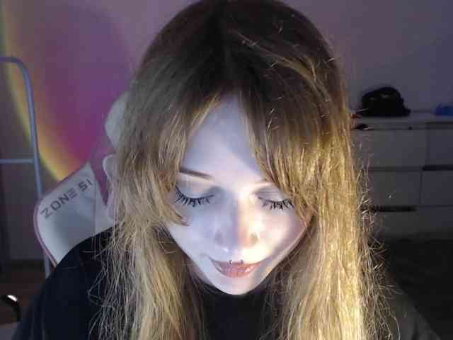 mnepohuyy webcam