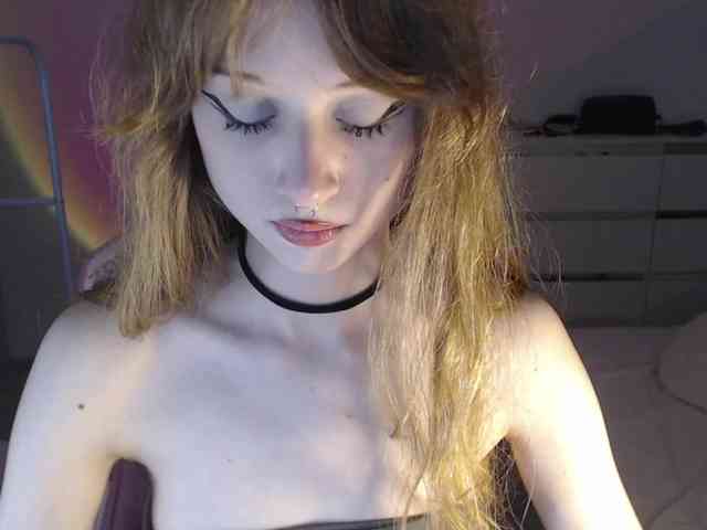 mnepohuyy webcam