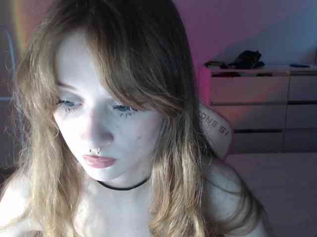 mnepohuyy webcam