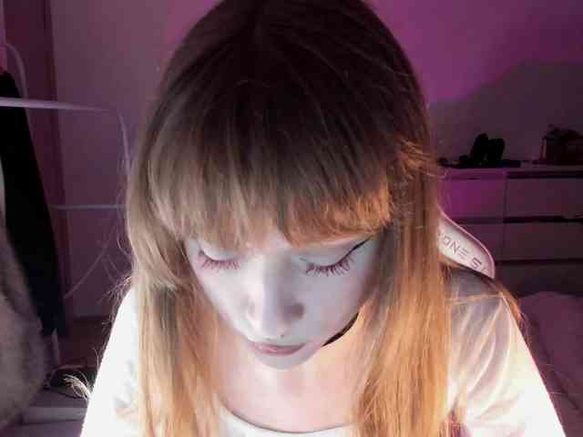 mnepohuyy webcam