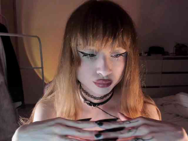 mnepohuyy webcam