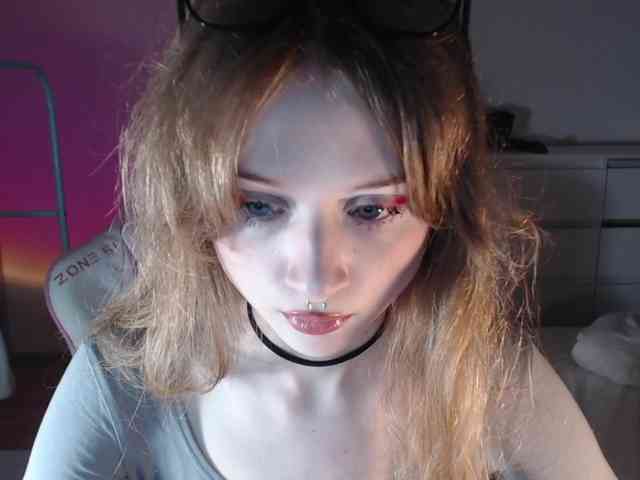 mnepohuyy webcam