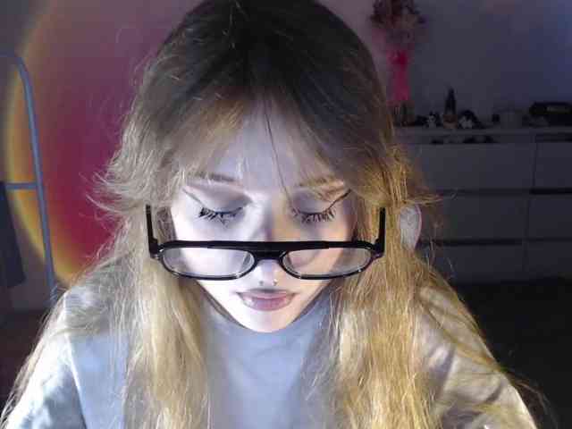 mnepohuyy webcam