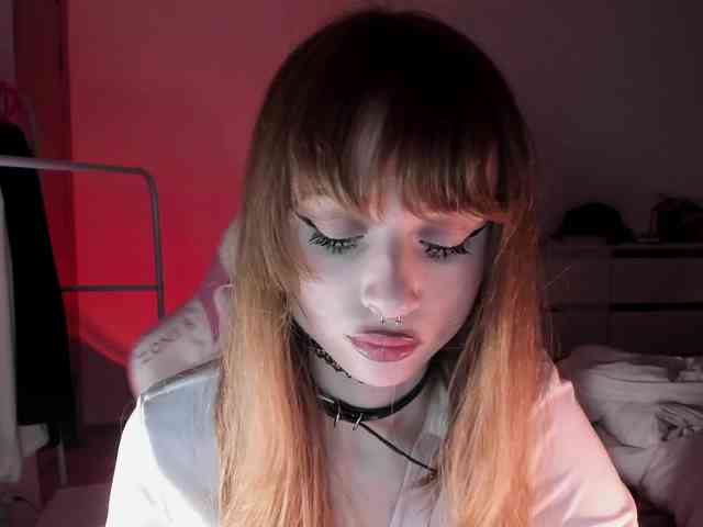mnepohuyy webcam
