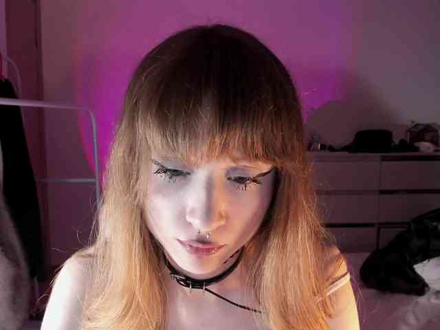 mnepohuyy webcam