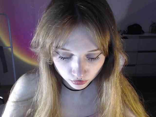 mnepohuyy webcam