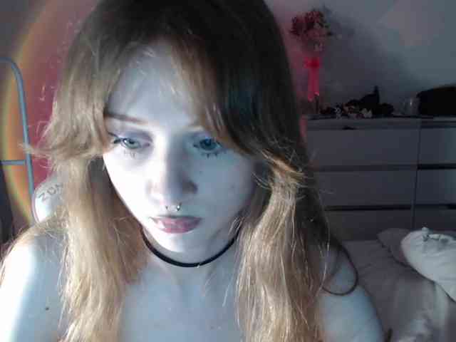 mnepohuyy webcam