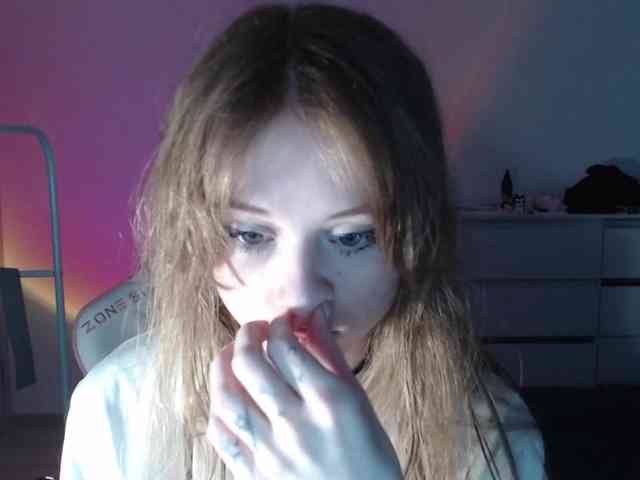 mnepohuyy webcam