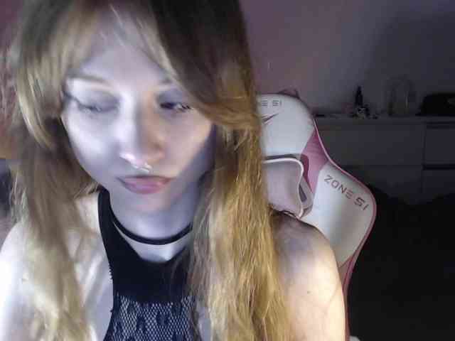 mnepohuyy webcam