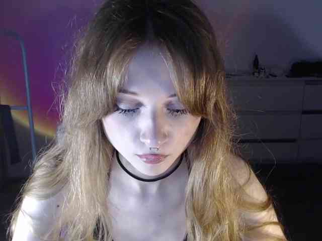 mnepohuyy webcam