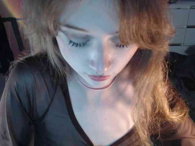 mnepohuyy webcam