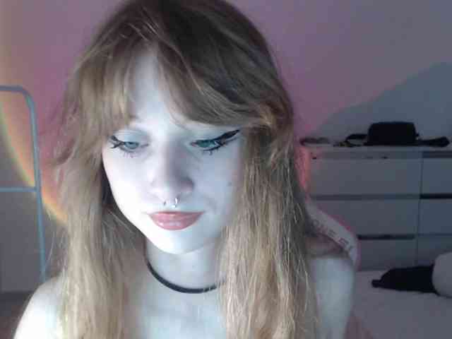 mnepohuyy webcam