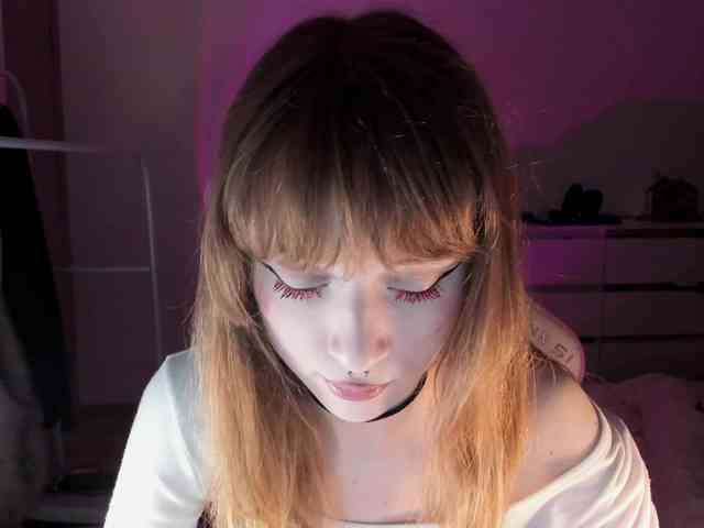 mnepohuyy webcam