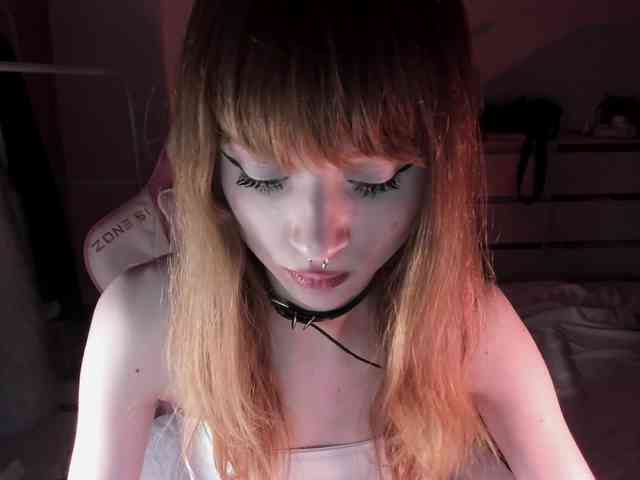 mnepohuyy webcam