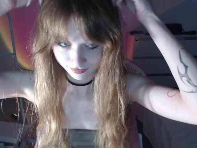 mnepohuyy webcam