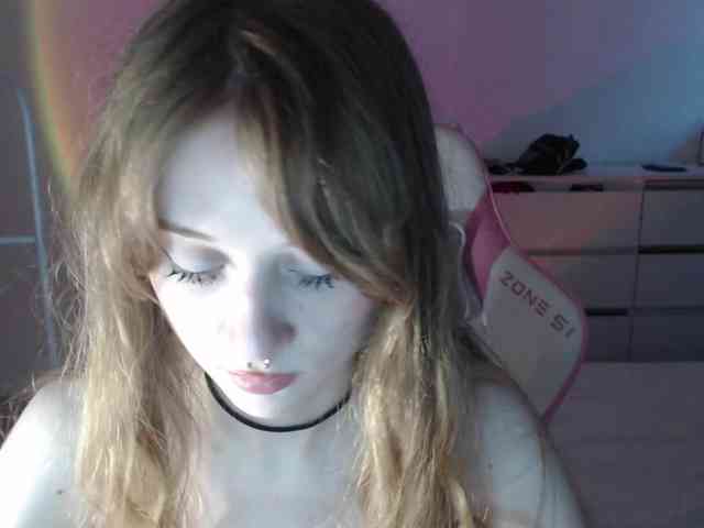 mnepohuyy webcam