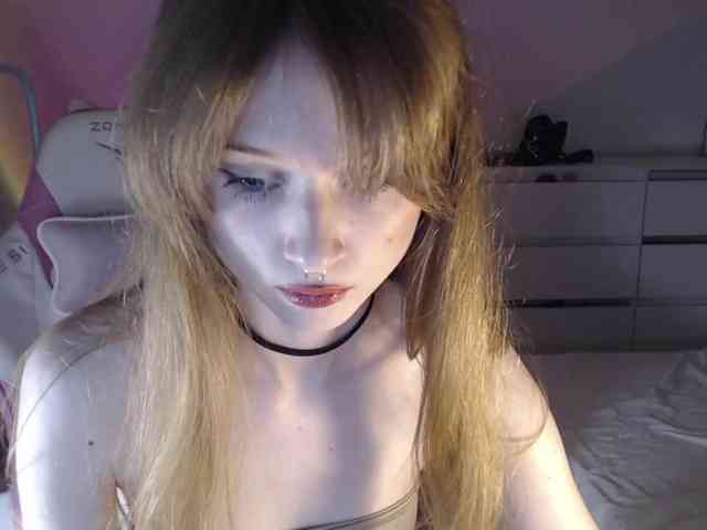 mnepohuyy webcam
