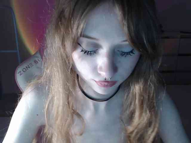 mnepohuyy webcam
