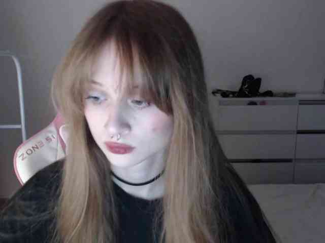 mnepohuyy webcam