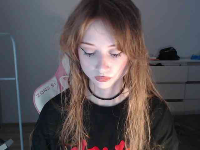 mnepohuyy webcam