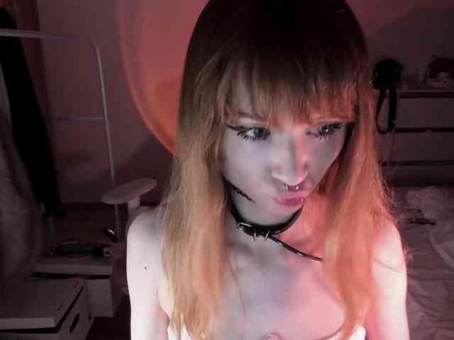 mnepohuyy webcam
