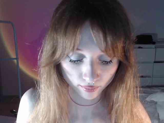 mnepohuyy webcam