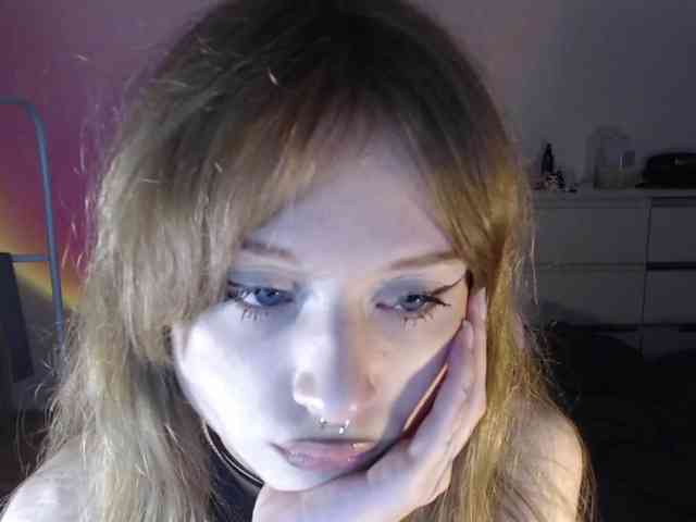 mnepohuyy webcam