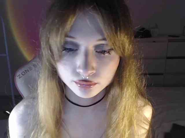 mnepohuyy webcam