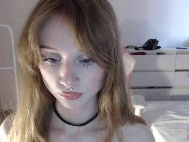 mnepohuyy webcam