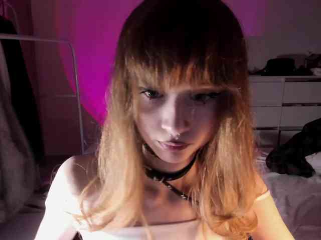 mnepohuyy webcam