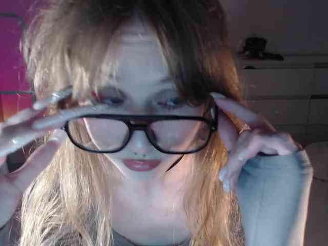 mnepohuyy webcam